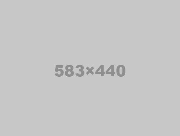 583x440
