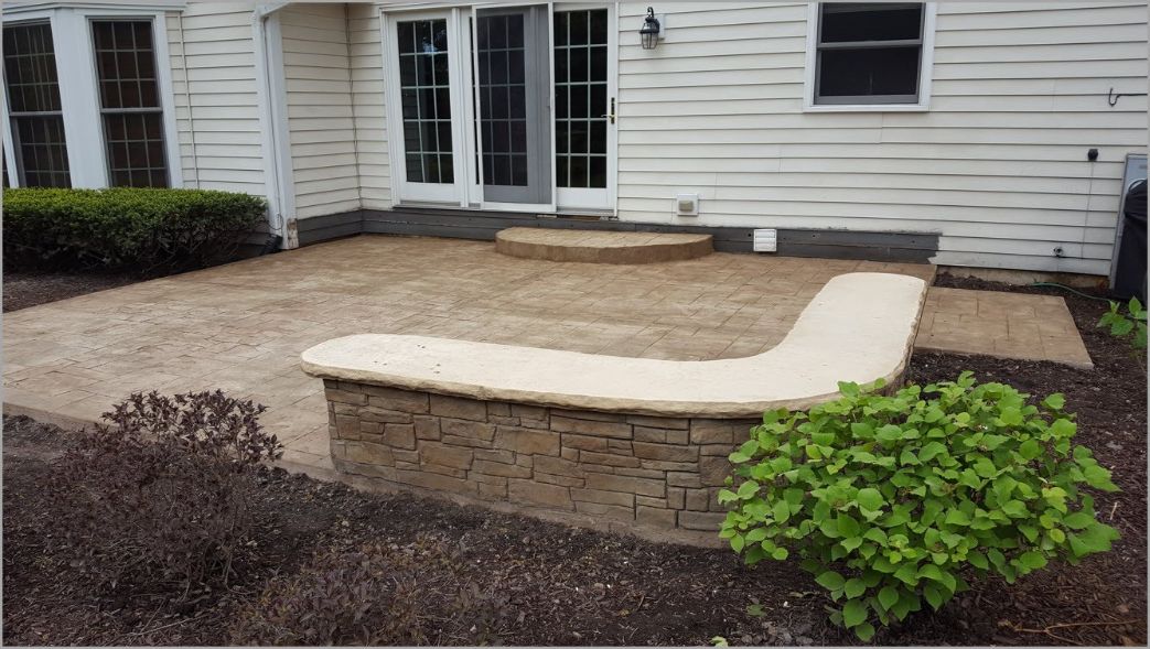 custom-seat-walls-frame-patio custom-seat-walls-frame-patio