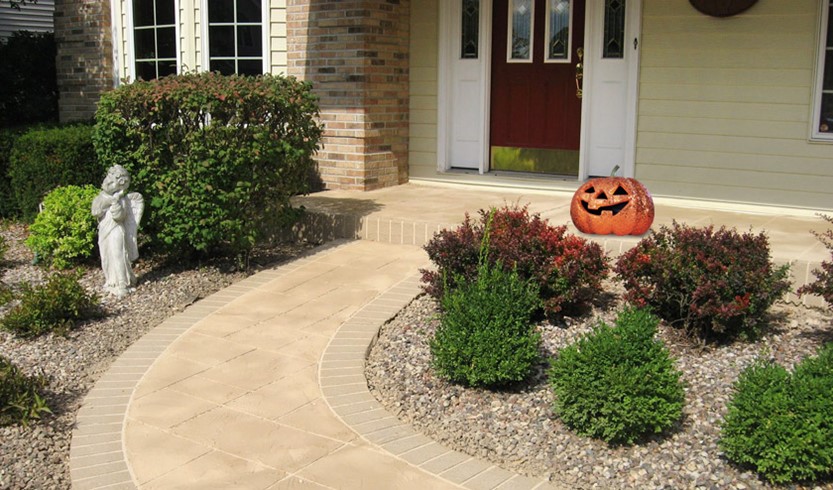 halloween-front-patio-concrete halloween-front-patio-concrete